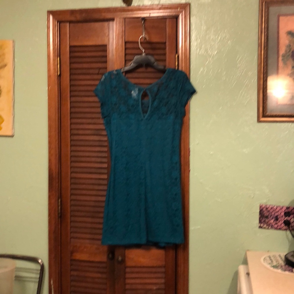 Dress - Picture 2 of 2